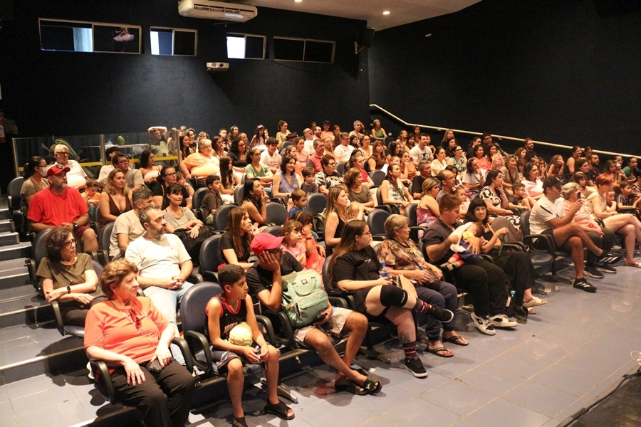 Espetáculo Cinderela – 06/12/2025