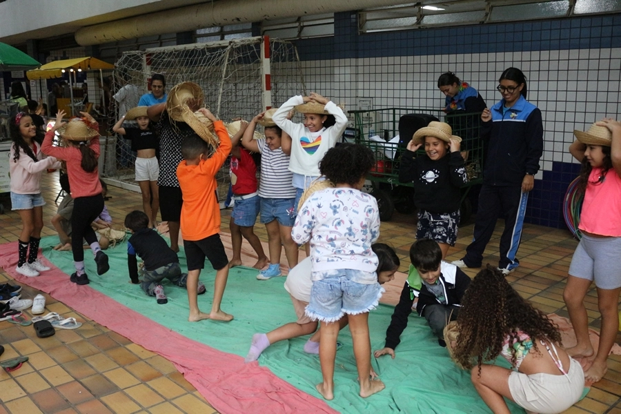 Recreação na AABB com o Projeto Sorria – 10/05/2025