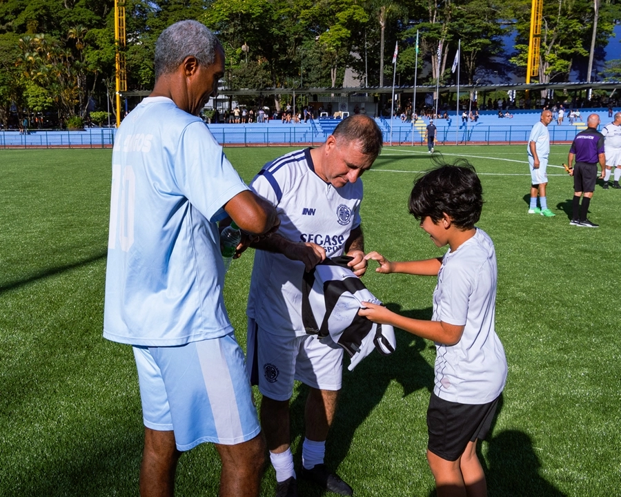 #TBT - Inauguração do Novo Gramado do Campo de Futebol Oficial – 11/04/2026