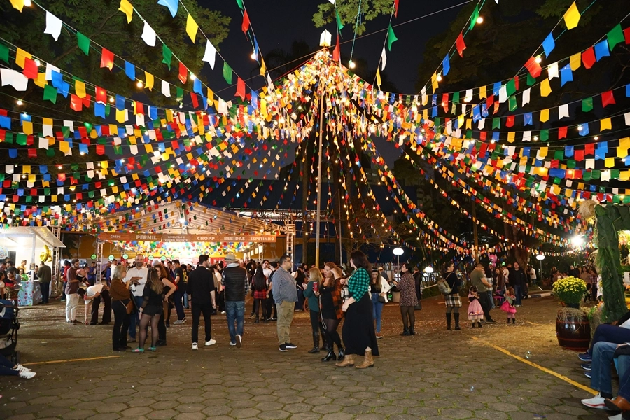 Festa Junina AABB São Paulo com Paulo Miklos e Peixelétrico – 27/06/2026