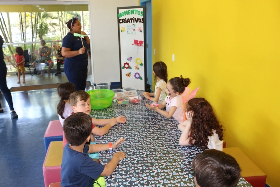Momentos Criativos – Borboleta em movimento – 26/09/2026