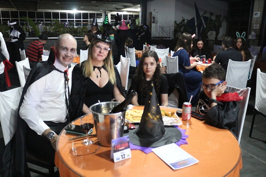Festa à fantasia Halloween – 18/10/2025