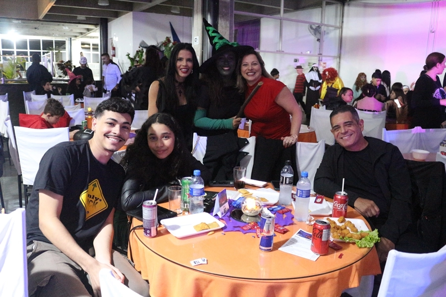 Festa à fantasia Halloween – 18/10/2025