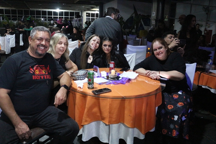 Festa à fantasia Halloween – 18/10/2025
