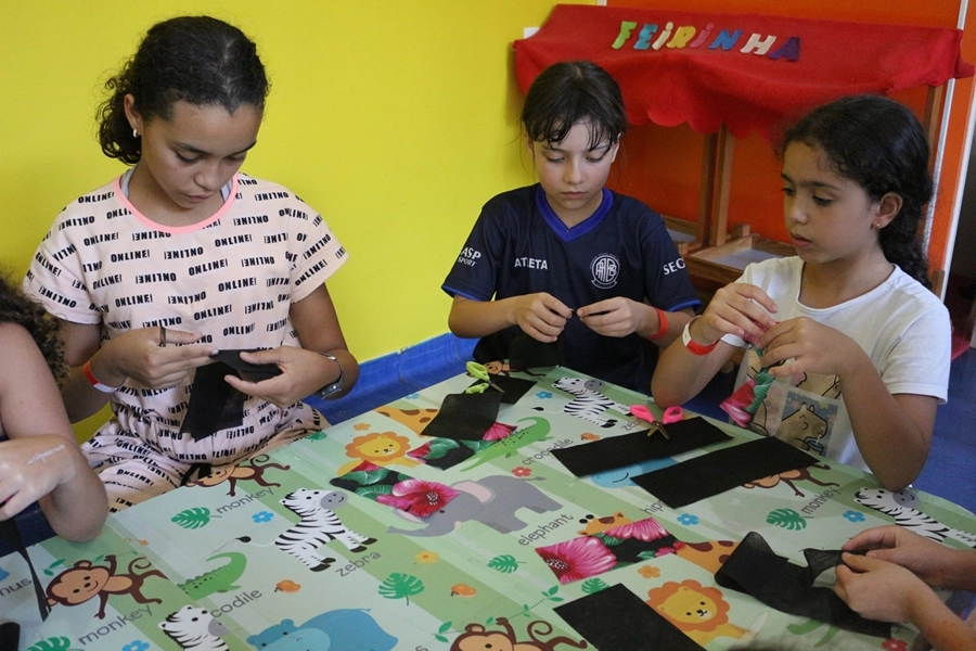 Momentos Criativos – Confecção da Boneca Abayomi – 29/11/2025