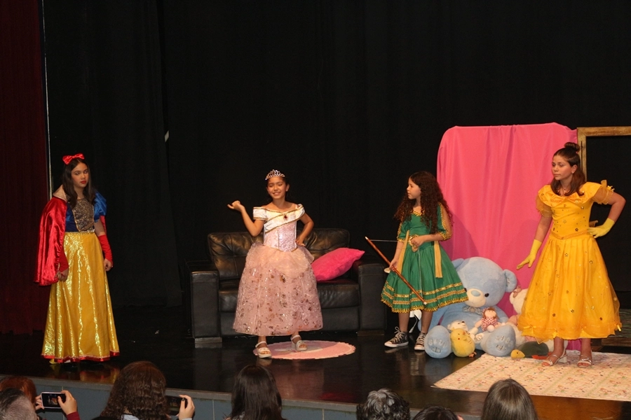 Espetáculo – Luara um Conto de Princesas e Heróis – 21/06/2026