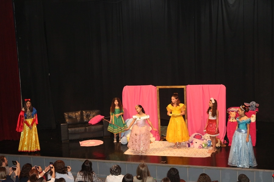 Espetáculo – Luara um Conto de Princesas e Heróis – 21/06/2026