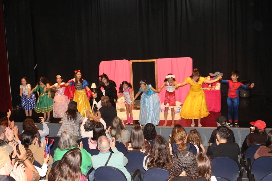 Espetáculo – Luara um Conto de Princesas e Heróis – 21/06/2026